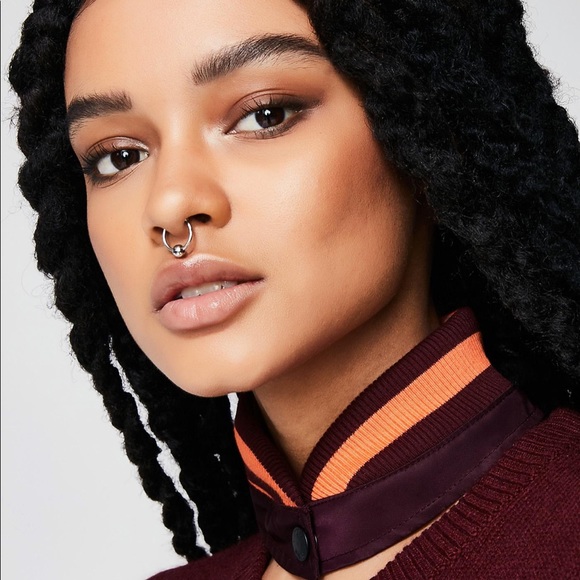 Fenty choker - Picture 1 of 3